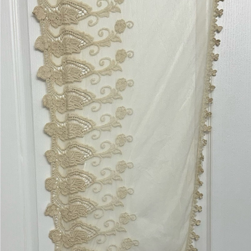 Elegant Cream Lace Scarf